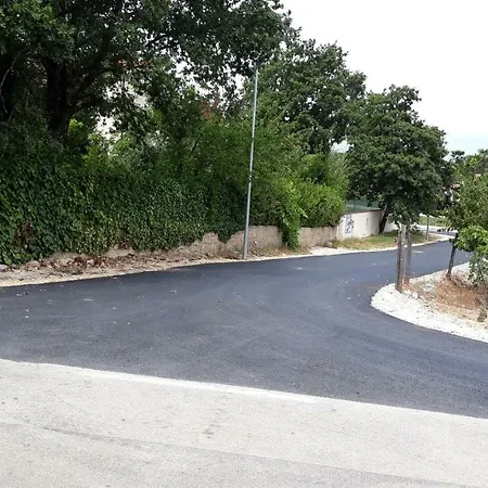 Mali Maj, Punta 37, Brkljacic Porec
